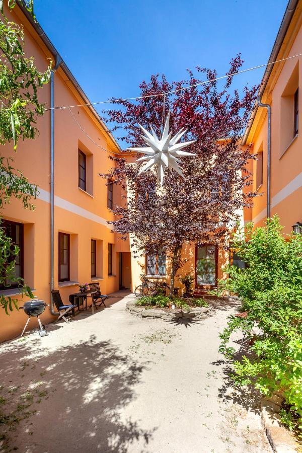 Idyllisches Haus Mitten In Берлин Екстериор снимка